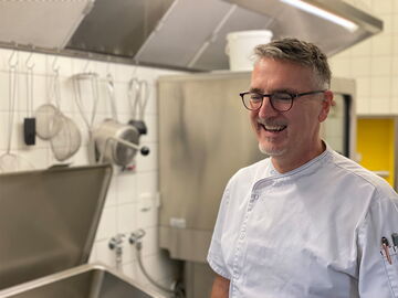 Thomas Mengeringhaus in seiner Küche Thomas Mengeringhaus in seiner Küche