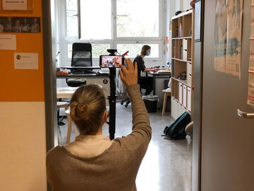 BB-Reportage in der Konrad-Wachsmann-Schule, Begleitung am Tag RBB-Reportage in der Konrad-Wachsmann-Schule, Begleitung am Tag