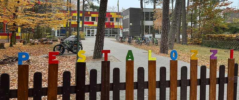 Pestalozzi-Schule in Zehlendorf, Blick auf das Schulgebäude
